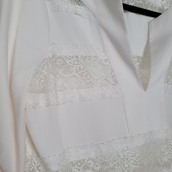 BCBG Max Azria white lace blocked 3/4 length shirt size M - Picture 9 of 11